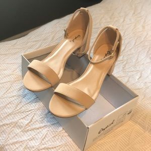NWT nude strap sandal